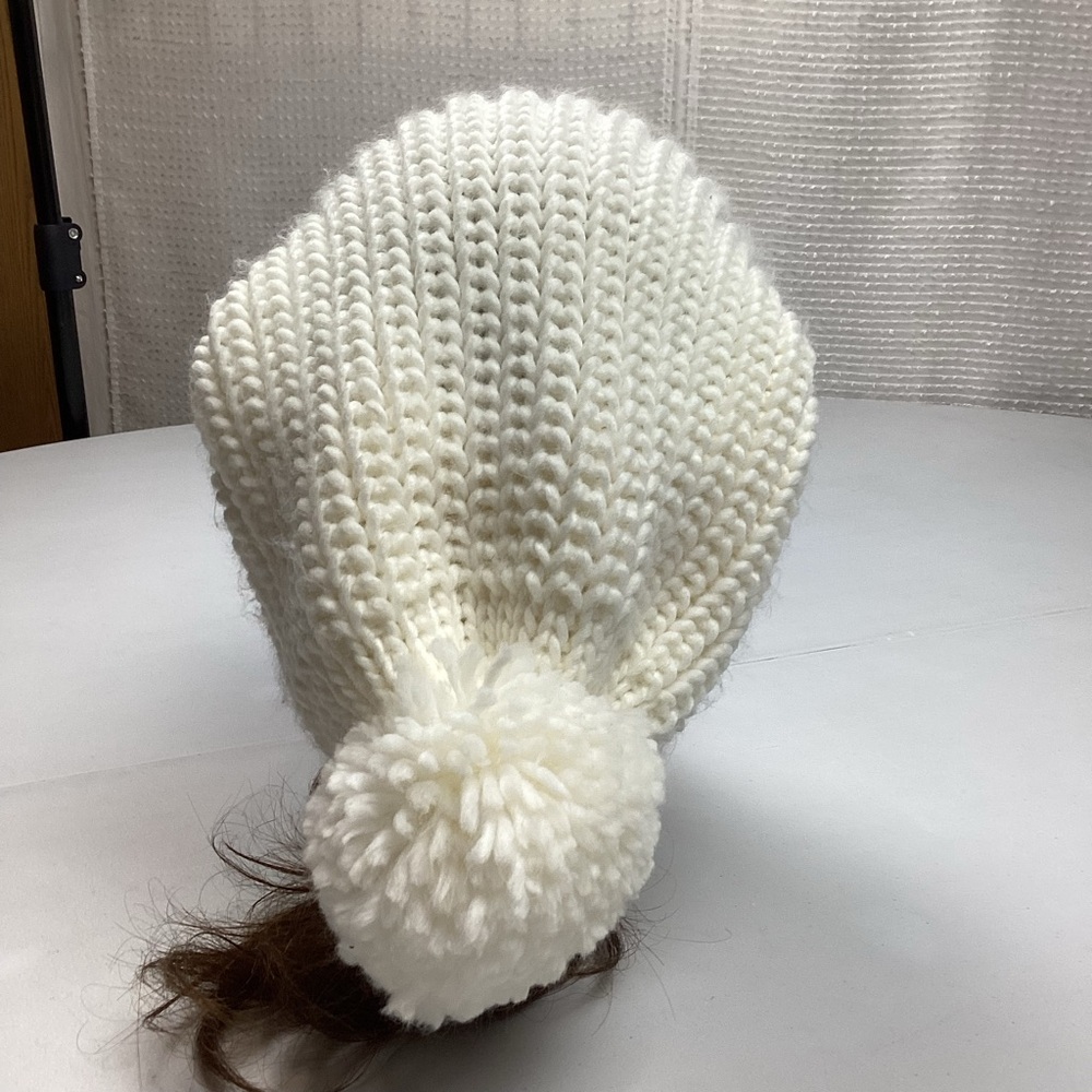 Cozy Off White Knit Beanie hat with Pom Pom - Picture 4 of 7